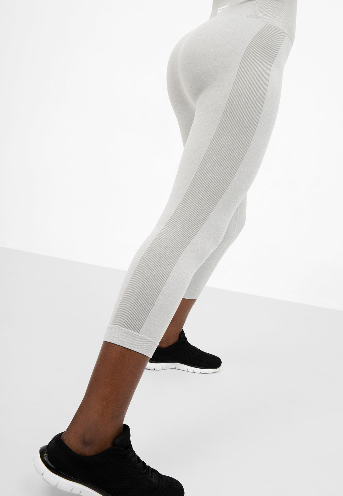 Leggings Fit+ Nahtlose verkürzte Sport-Leggings