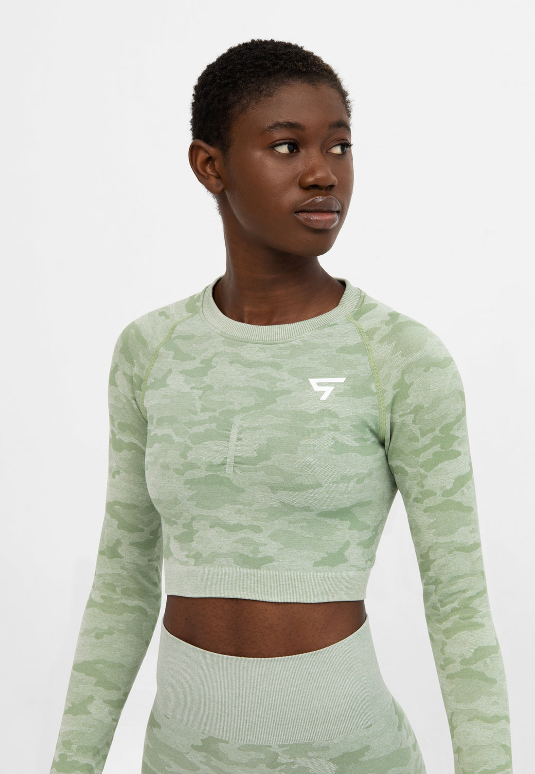 Long Sleeve Camo+ Seamless Cropped Long Sleeve Sport Top - Squatproof