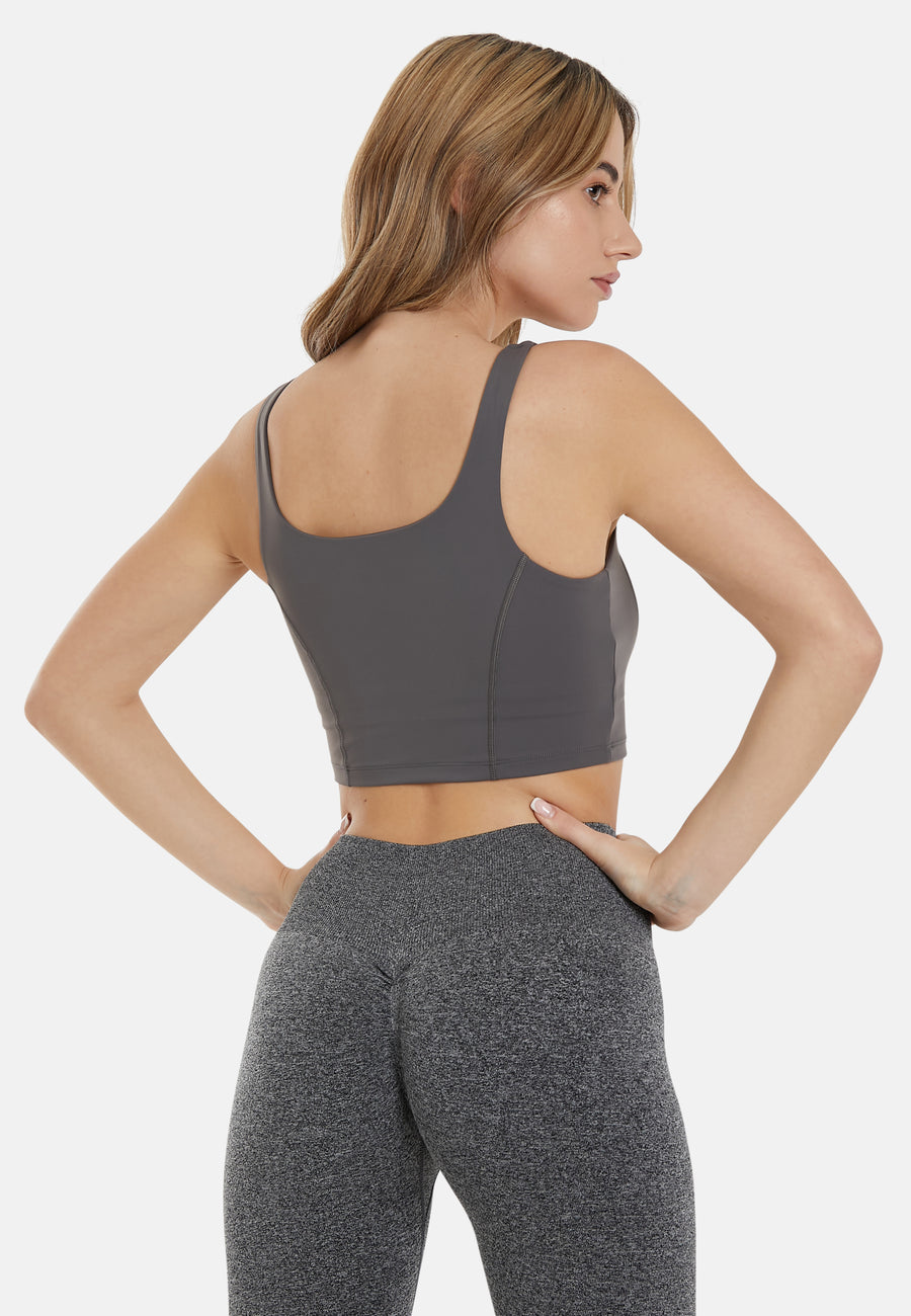 Kurzes Sporttop mit Powerfit-Rücken