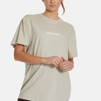 T-shirt met logo en mid-pump-hoes